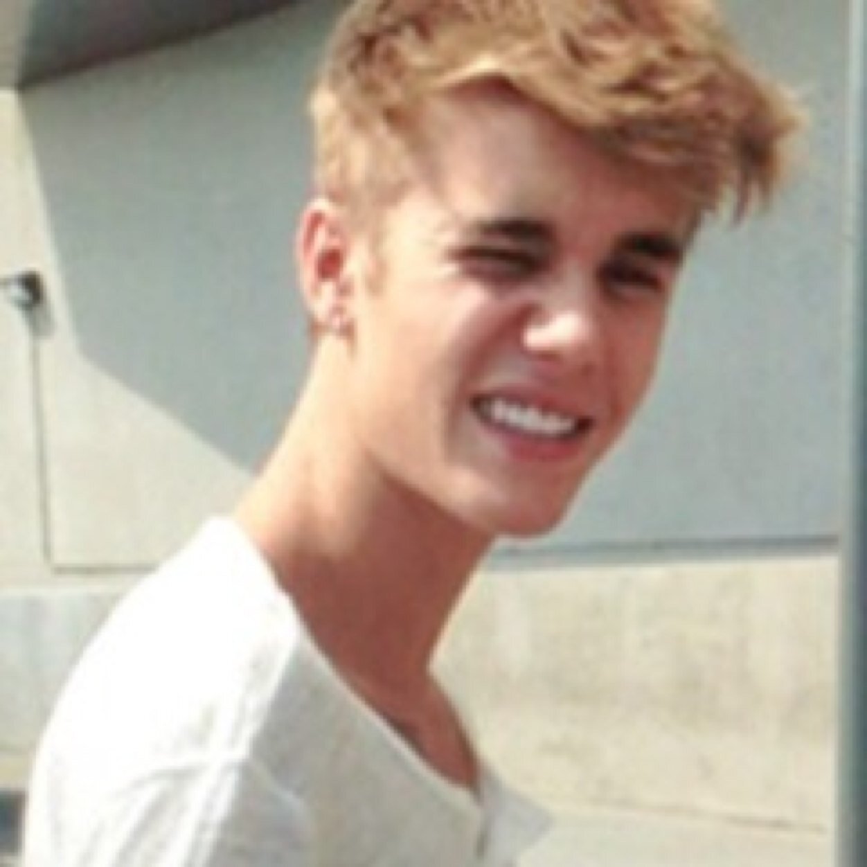 4.Enero.11 Justin me siguio. Nouis Girl. ♡MILEY IS MY QUEEN♡