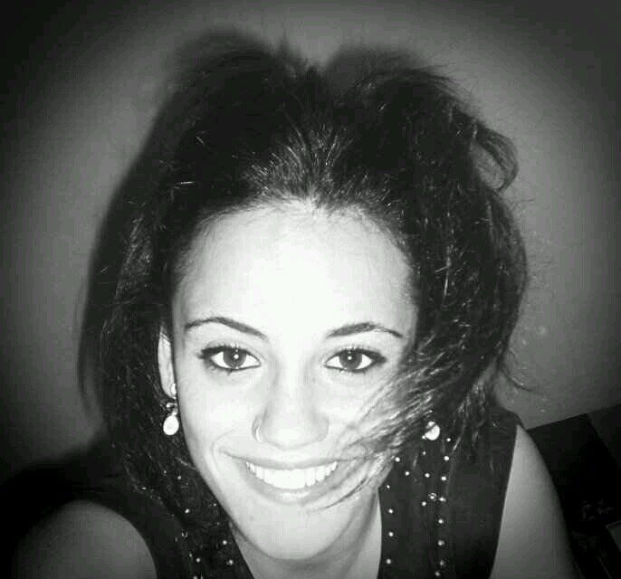 sandrag92554986's profile picture. Una mujer que no pide nada, lo merece todo.