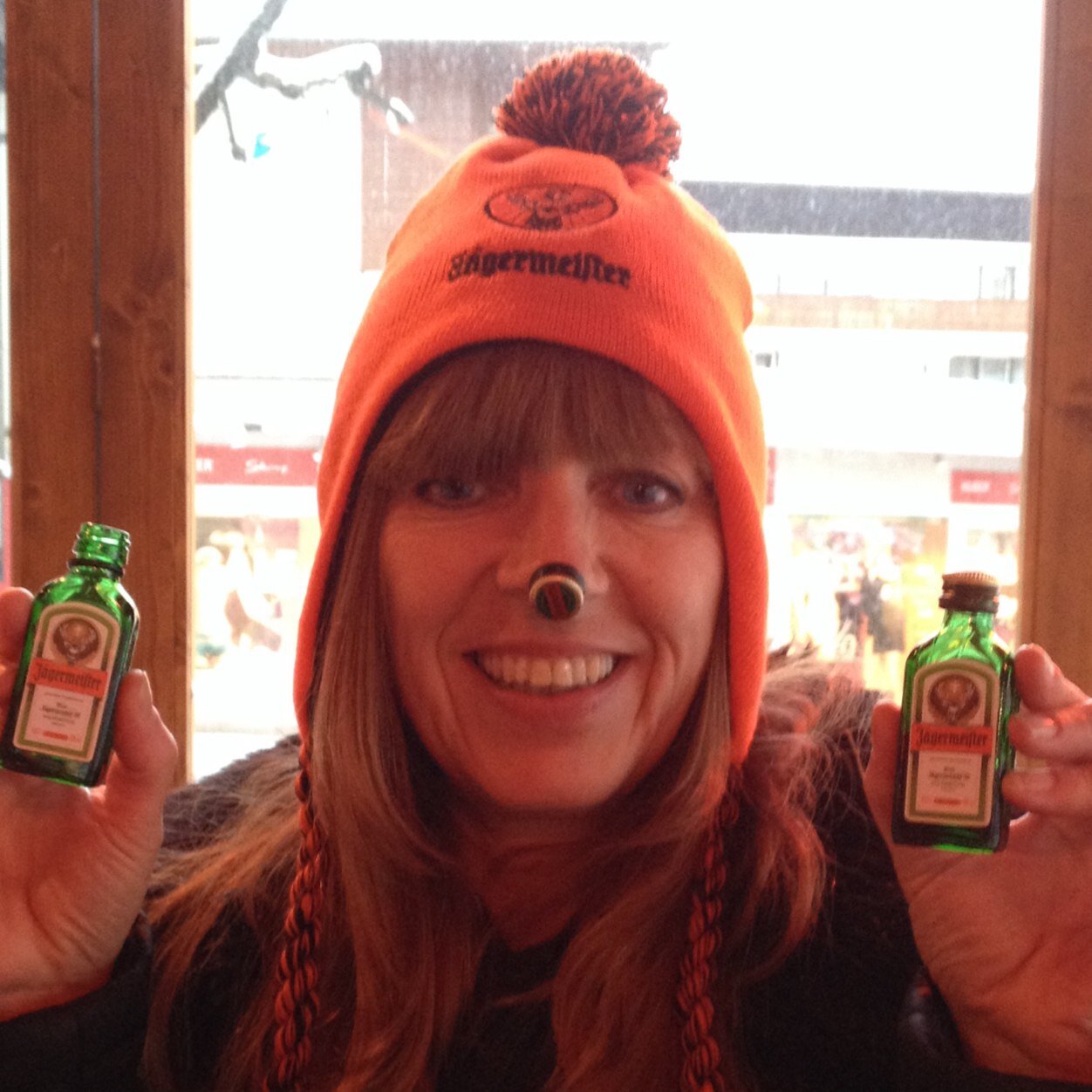 KARENWHITE50's profile picture. Half-Austrian Londoner in exile in Plymouth. Fan of Arsenal, good food, skiing & alcohol.