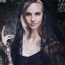 {single/H:on/RP} walking down a dark path not able to see anything just looking for my true love