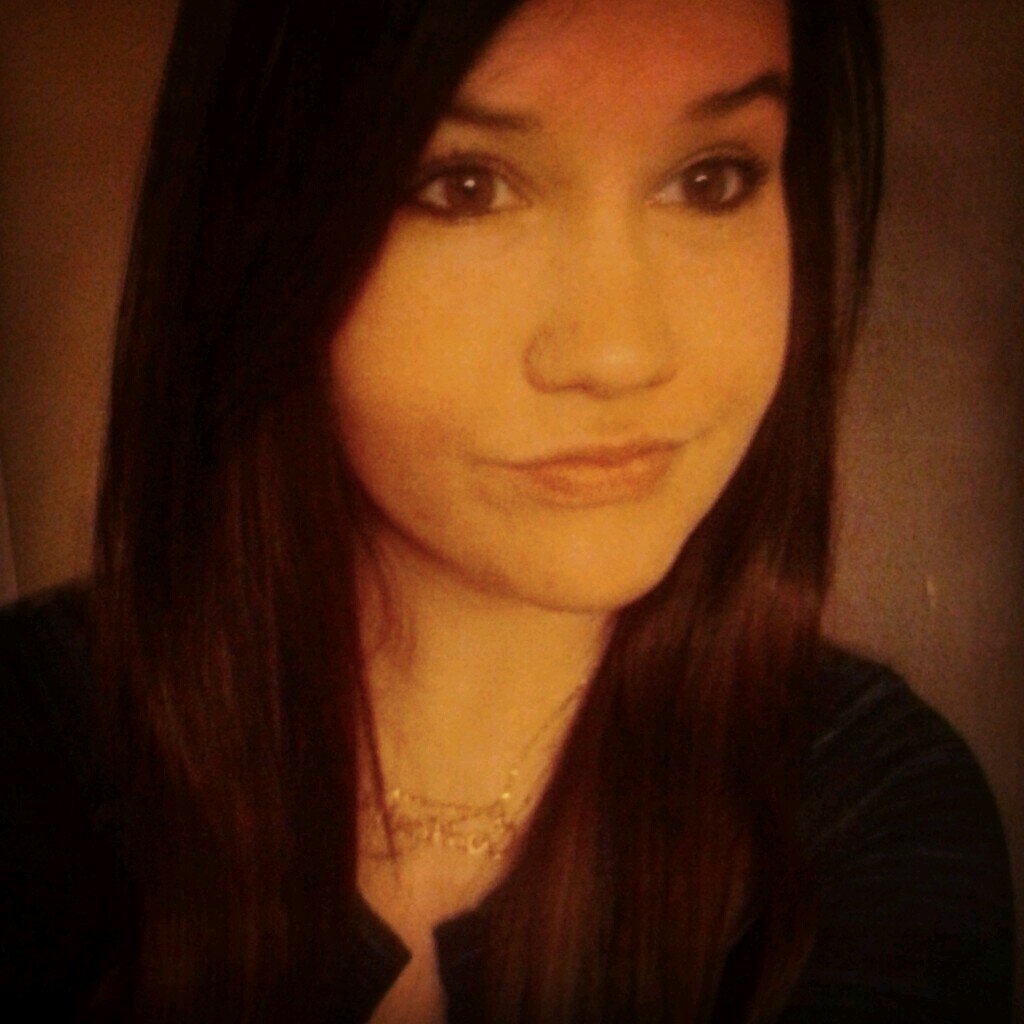 aelrehtaeh's profile picture. one hell of a person. HAPPY HAPPY.  dreamer, artist, lover, me.