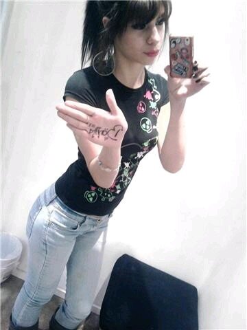 Amante de Green Day, Airbag, Oasis, Soy una Rock'mantica Followme y seguro  followback