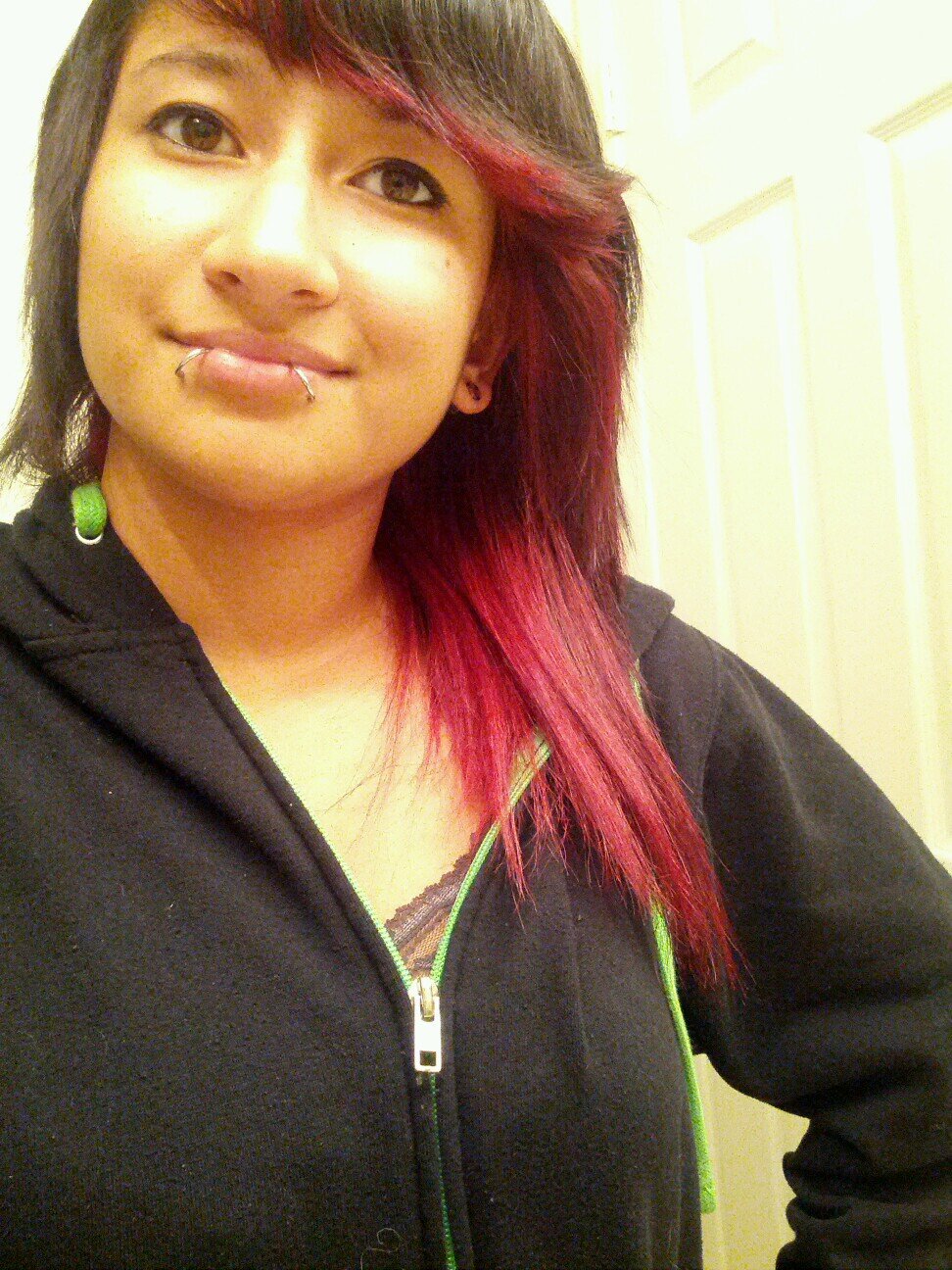 sarahaskalex's profile picture. Drummer. Skateboarder. audio technician. music is my life3