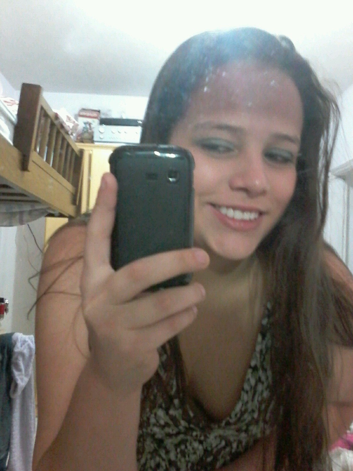 Sou uma garota faz  Muay Thai e curto Rock ,Reggae , sair com os amigos , jogar video game ,assistir Futebol #Corinthians!