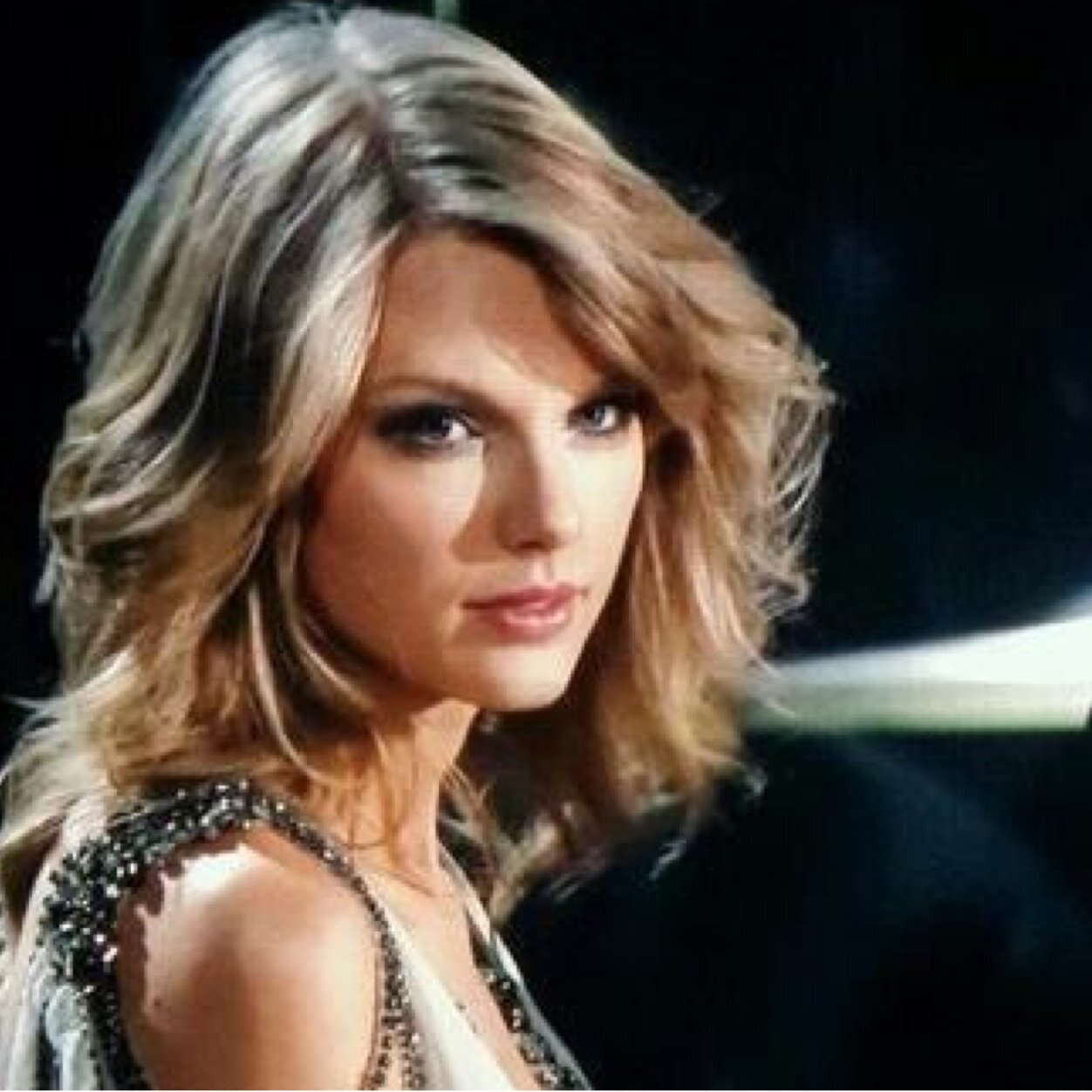 sweetswift_13's profile picture. Everytime you smile, I smile. FC since 08/02/12 @taylorswift13❤