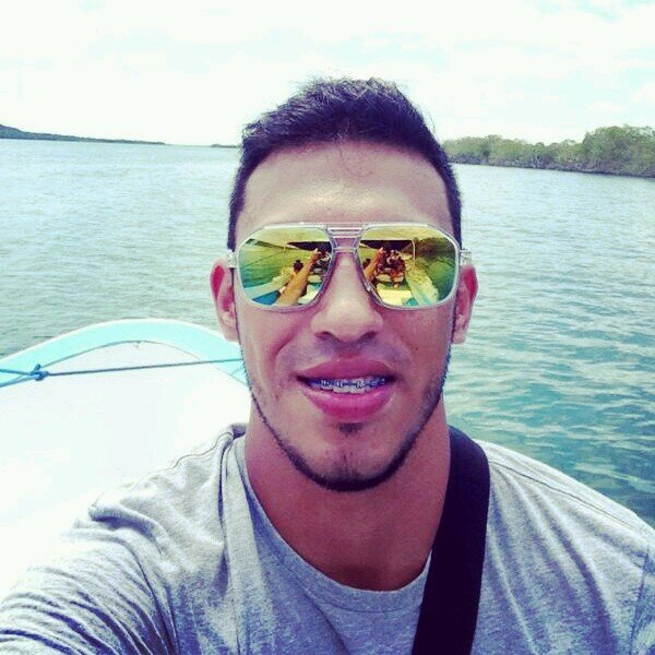 Venezolano con mucho orgullo, licdo en deporte y recreacion, maguister en actividad fisica!!! FMNH !!
Tachira-sc