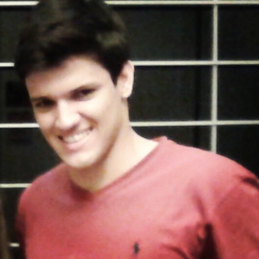faz parte perder com classe e vencer com ousadia,porque o mundo pertence a quem se atreve e a vida é muito pra ser insignificante.