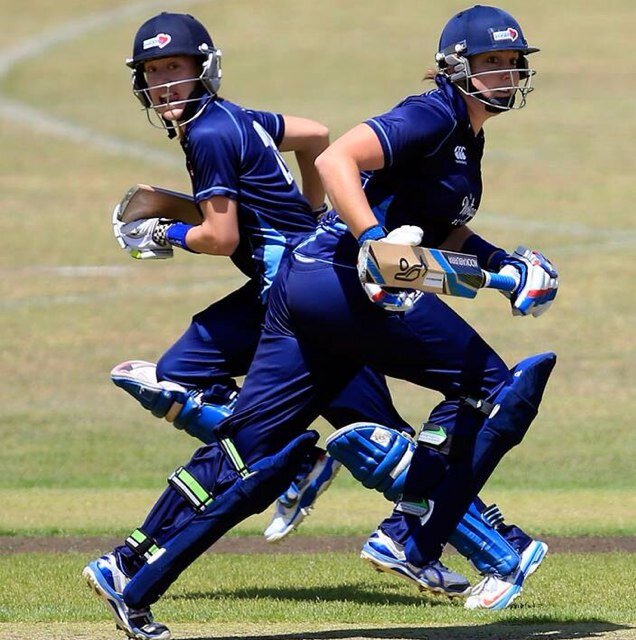 vicjlind's profile picture. Auckland Heart. Blue through and through.