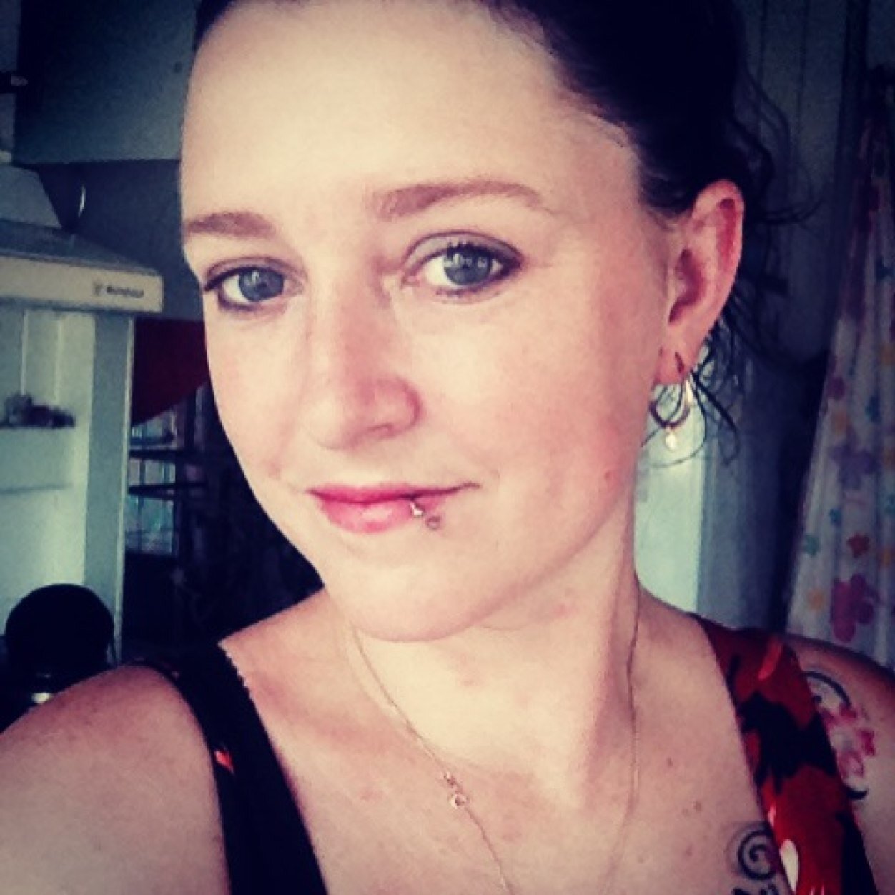 ProudMummaBear's profile picture. ❤️Writer of erotic romance❤️Dream goal is to get at least one of my stories published.