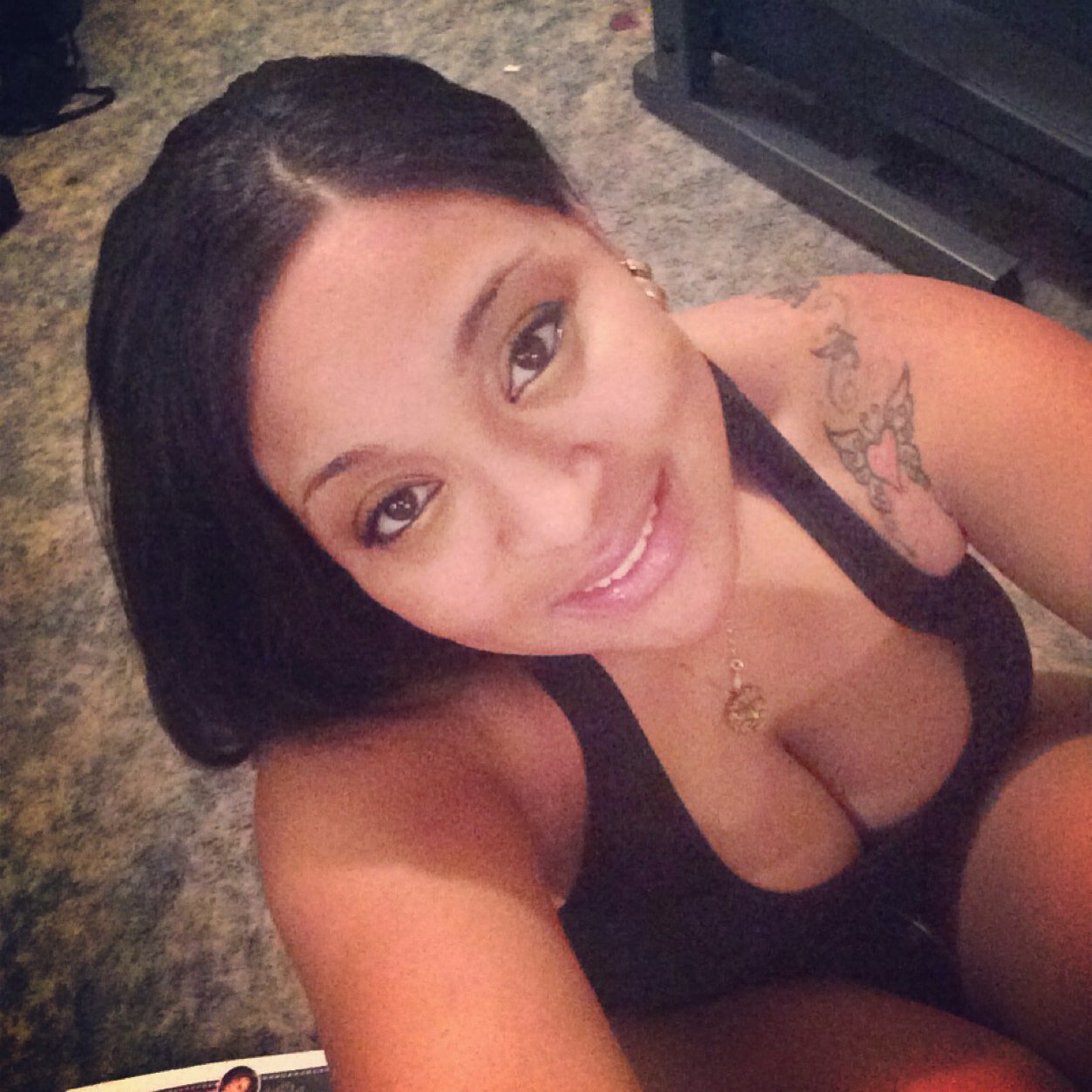 #teamME...............#teamSELFMADE..............*MOMMY of TWO*..........SDJ&NDJ....yall know the rest.! follow me & ill #followback..!!! *R.i.P TeNDeR*.!