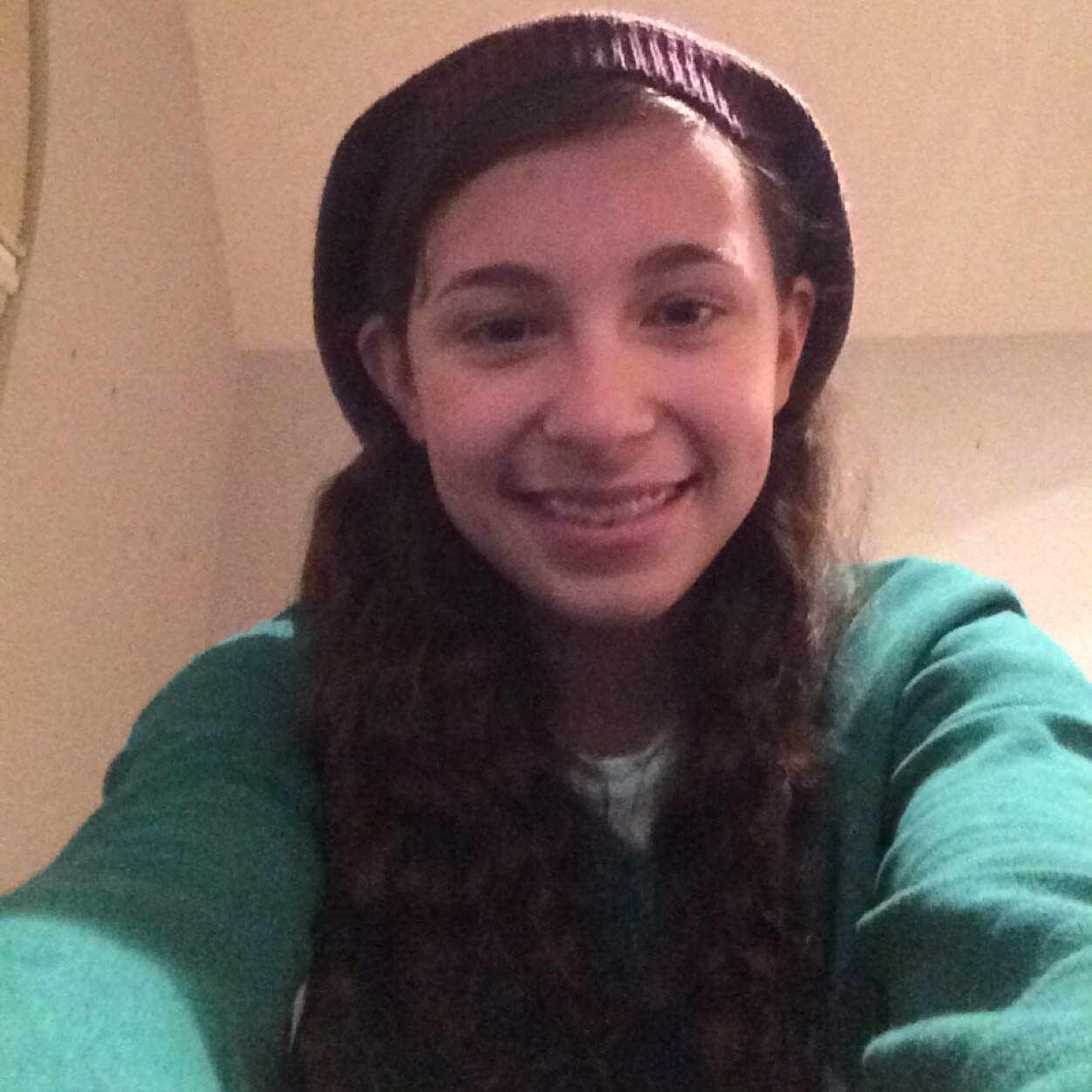 I love everyone so fucking much and i follow back just DM me if you need to talk im here for everyone❤️❤️❤️ Upcoming YouTuber
                             NY