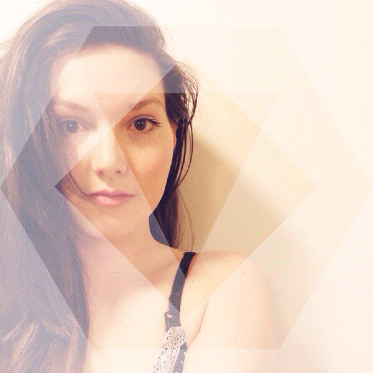 sonnecakes's profile picture. some thoughts on motherhood, drunken über rides and other awkward things