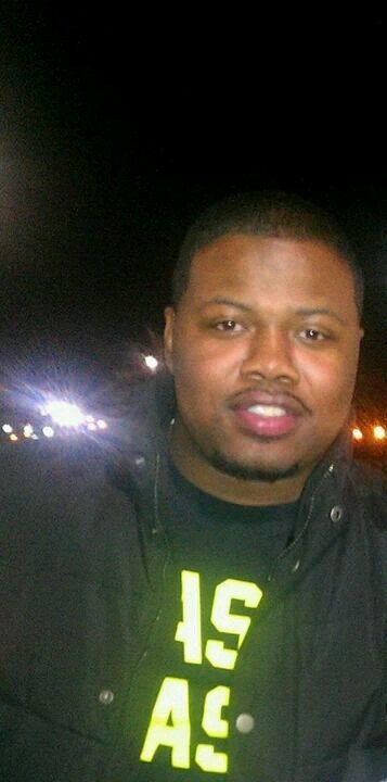 Mikedarealest1's profile picture. JUST A COOL DUDE