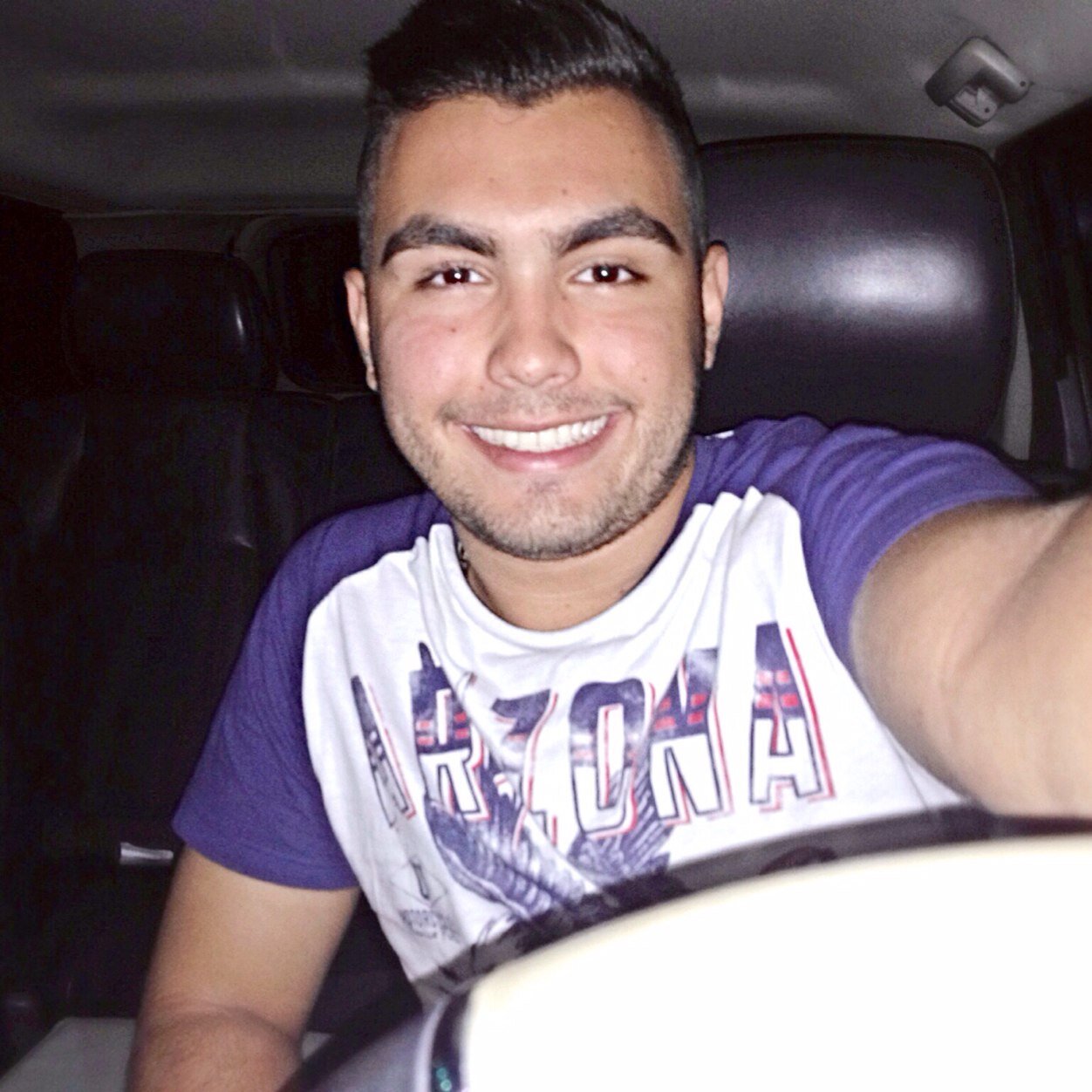 Músico Percusionista / Instagram: carlos_lob