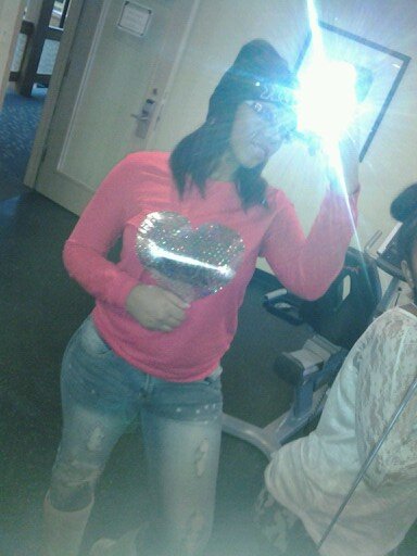 |LOYAL to my LOYALS| #TeamME #Scorpioo |C U F F E D| follow mee , i just MIGHT return the favor (: