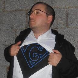 Je suis le bug dans la matrice, infusé scientifiquement dans l'univers du cinéma et des comics je suis le concurrent direct de Wikipedia, je suis Geekman !!