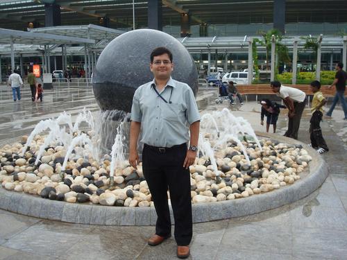 pehle fauj main, 
ab mauj main.
Doctor by profession, dealing with radioactivity in diagnosis & treatment of patients....