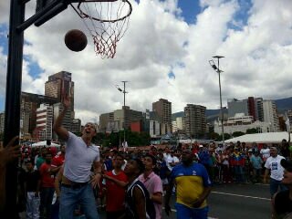 100% apoyo jorge reyes su cuenta oficial es @jorgelreyesg