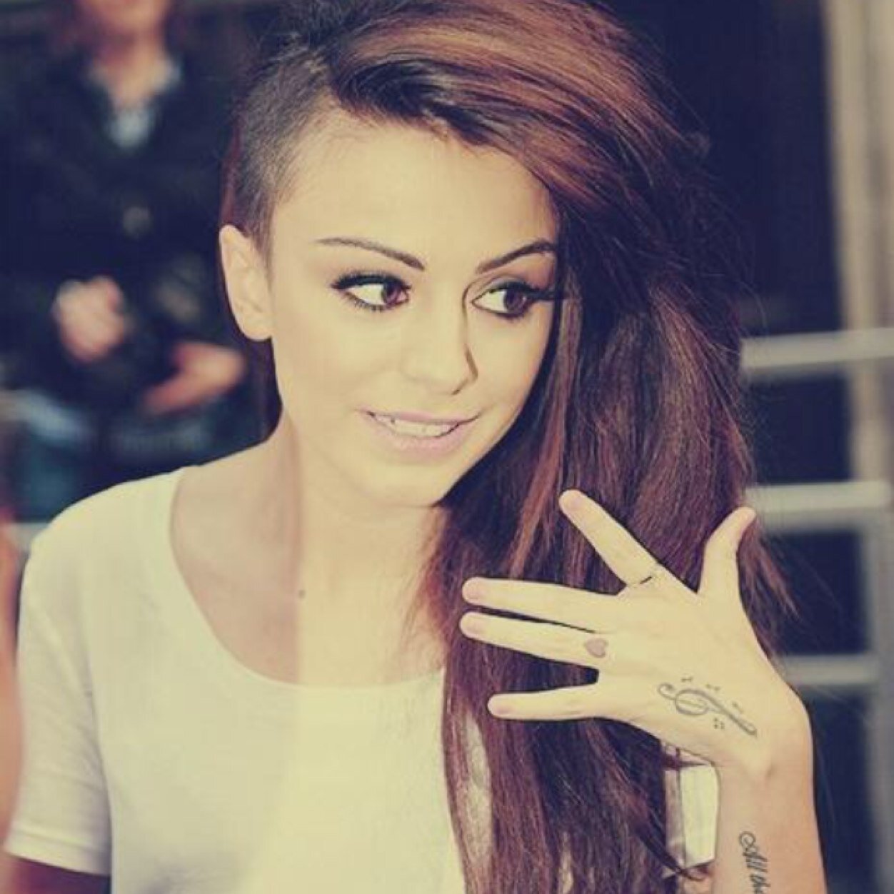u got a free follow now pls follow @torridzayn thanks mwah xoxo
