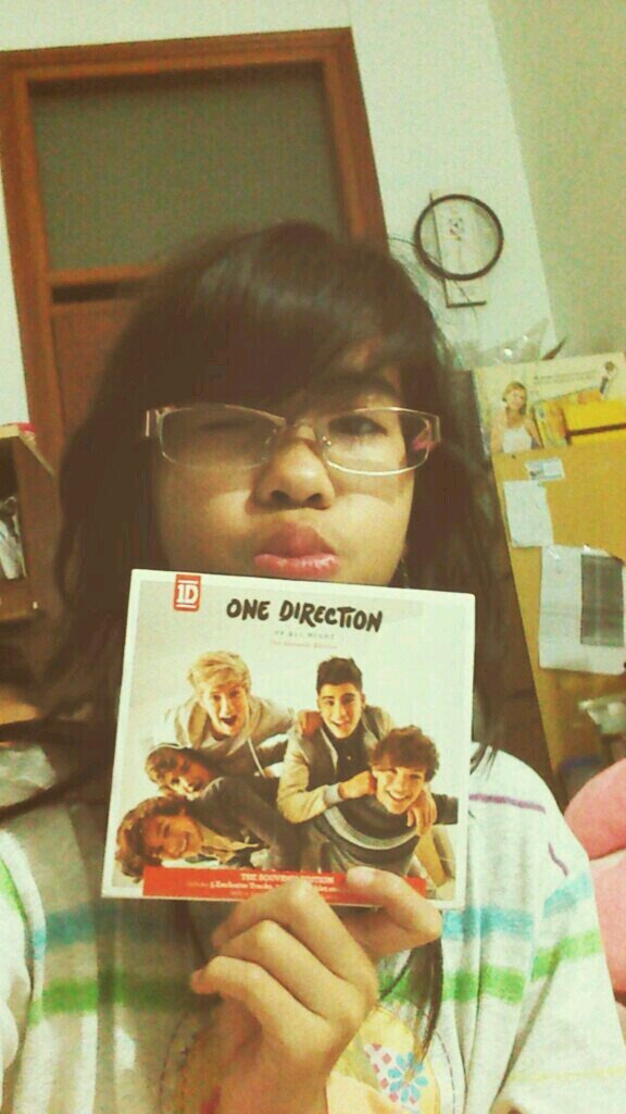 I'm DIRECTIONER my favorite person in 1D is Zayn Malik