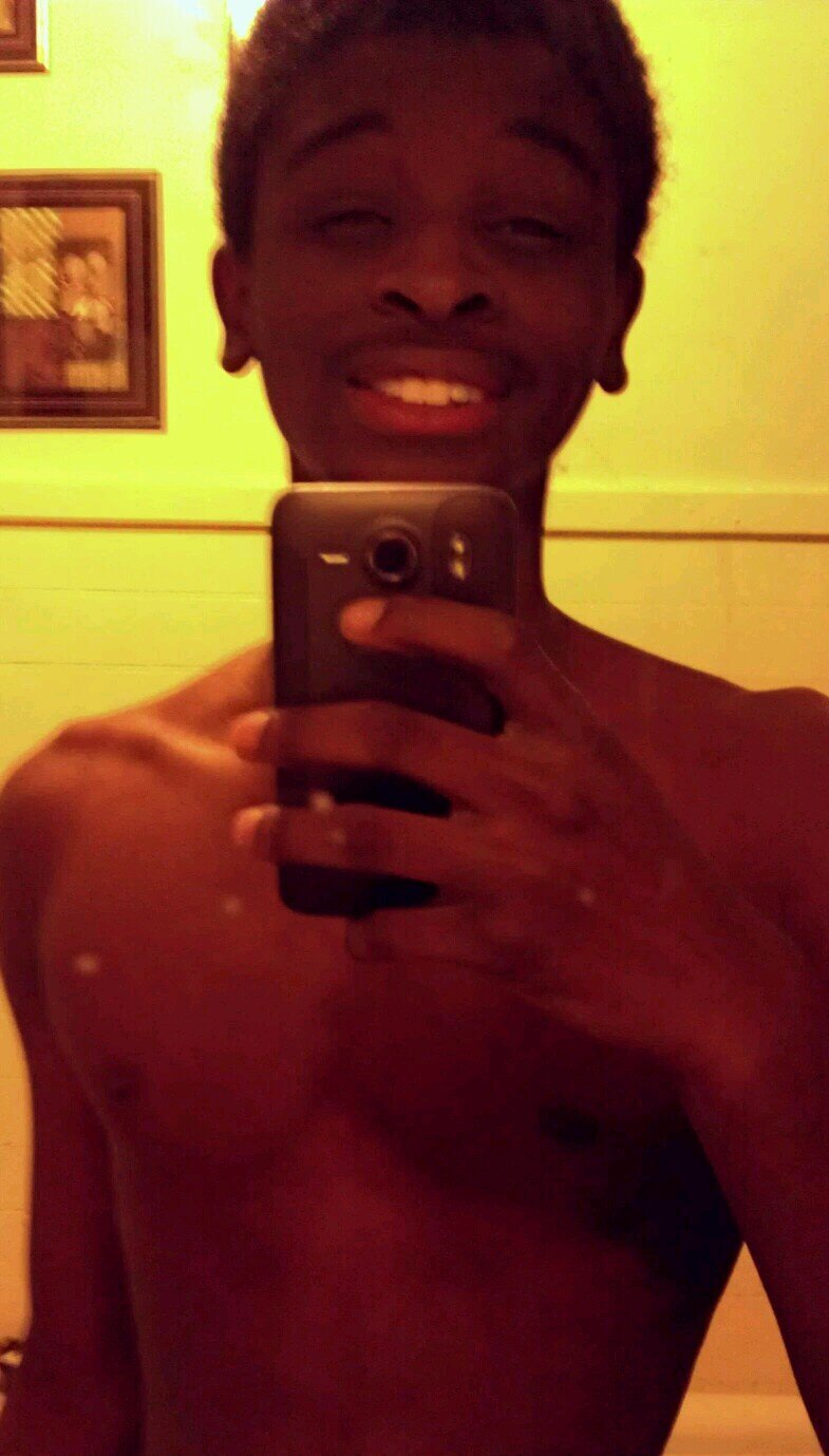 if it aint bout money what we speaking for cant sleep to busy getting skrill they dont call me dee-skrills for nothing fuck a bitch fuck love money got my love