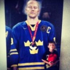 Ljusbol75's profile picture. Hockeynörd, Hockey är en livstill och det är det absulut roligaste som finns.  Chicago Blackhawks är favoritlaget🇸🇪🇺🇸