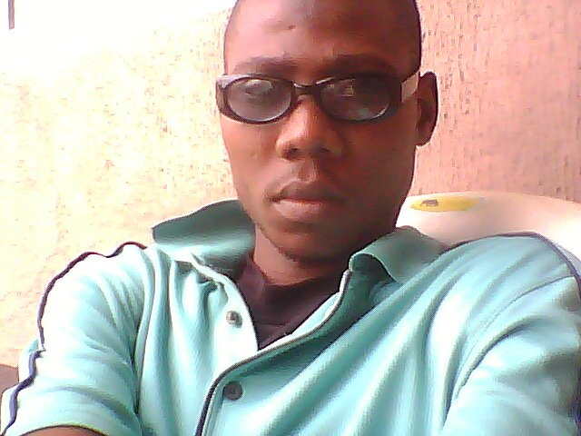 Am a koool guy with a good personality,I trill you with the latest info in the Globe including sport..