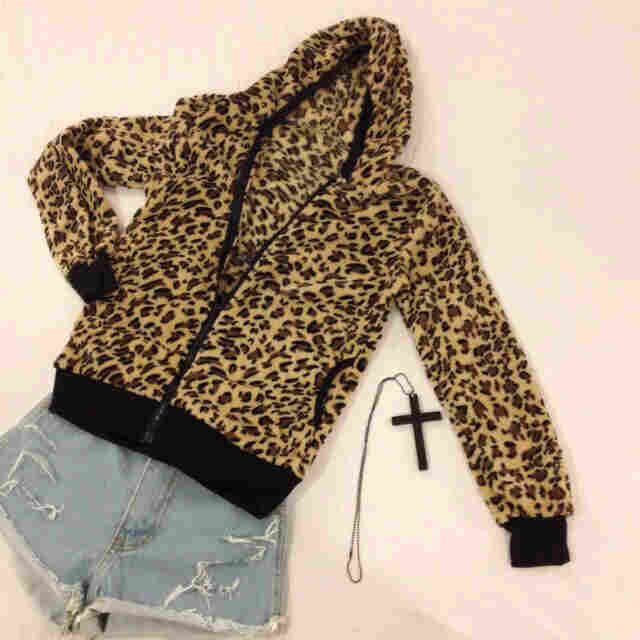 roselystuff_'s profile picture. TRUSTED OLSHOP • IMPORT BANGKOK • FIRST HAND • Order by: WA/SMS: 082-14324-9534/0878-0656-8606 / PIN BB: Only for Serious Buyer • Happy Shopping