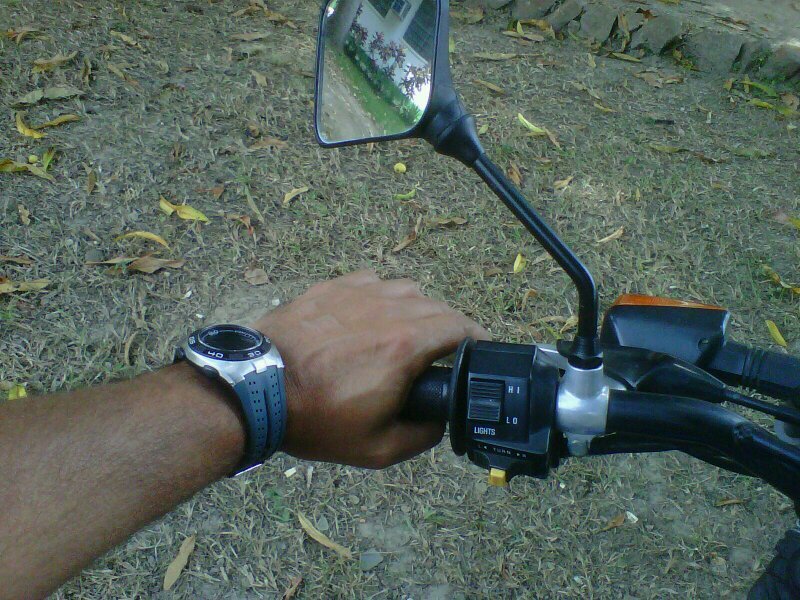 Activo. Pasarla bien. Sin rollos ni compromisos. Solo sexo con protección.