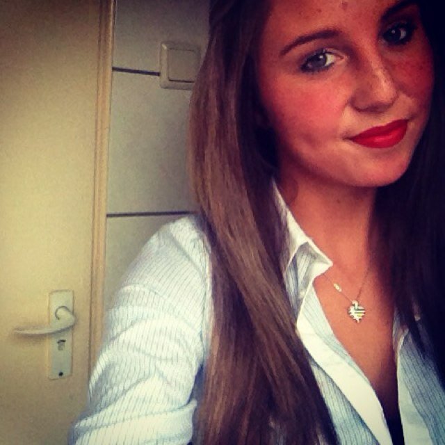 Loveformygirls ~ @xJenniferK @maggievangool @Elinevdklooster @kimvenhuiss / insta; sabrinavdansik