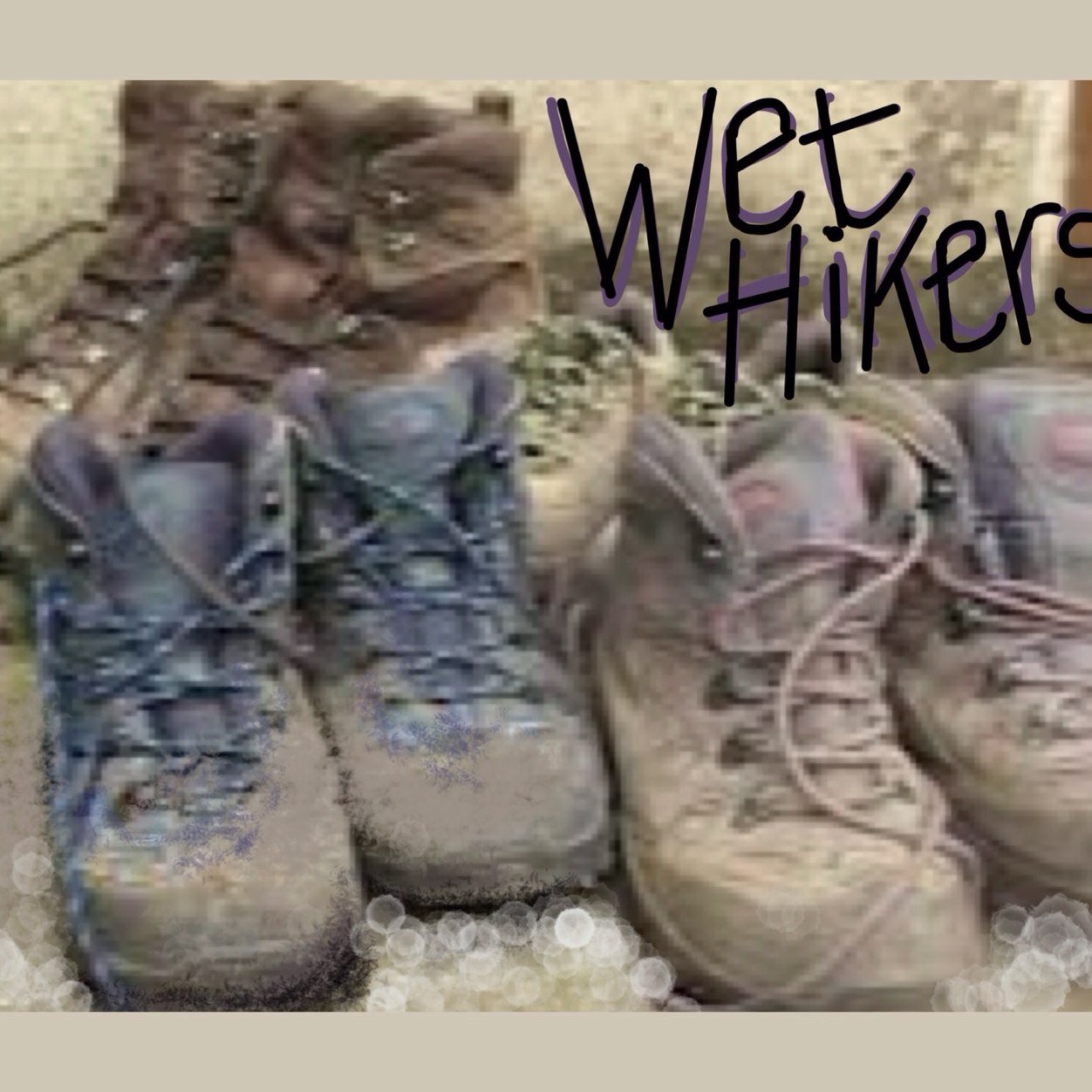 Wet Hikers, Wet Walkers! 9 Bridge End, Riverside winter holiday lets, 
sleeps up to 9, 2 double beds, 5 singles. muddy boots and dogs welcome from £240 a week.