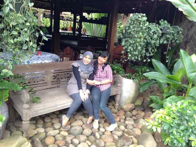 Putrihoo's profile picture. Doctor in progress :) Aja.aja Hwaiting !! ♥ my R