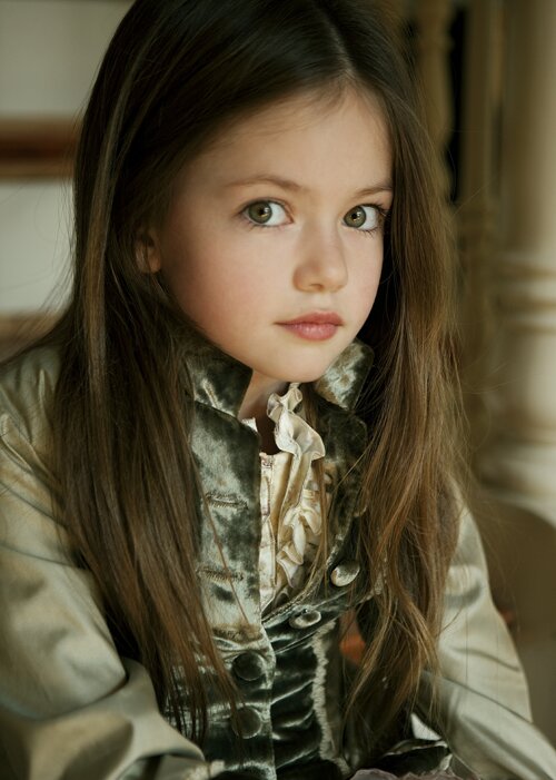 8/Hija de David,me fugue de mi madre por malos tratos y para estar con mi padre. Tengo unas titas que son adorables y una amiga que vale millones (Lily ♥ ♥ ♥ ♥)