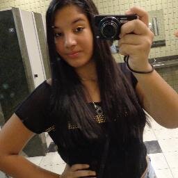 Escritora,Leitora,Cantora,Dançarina,Compositora,Bloguera Enfim De Tudo Um Pouco :)