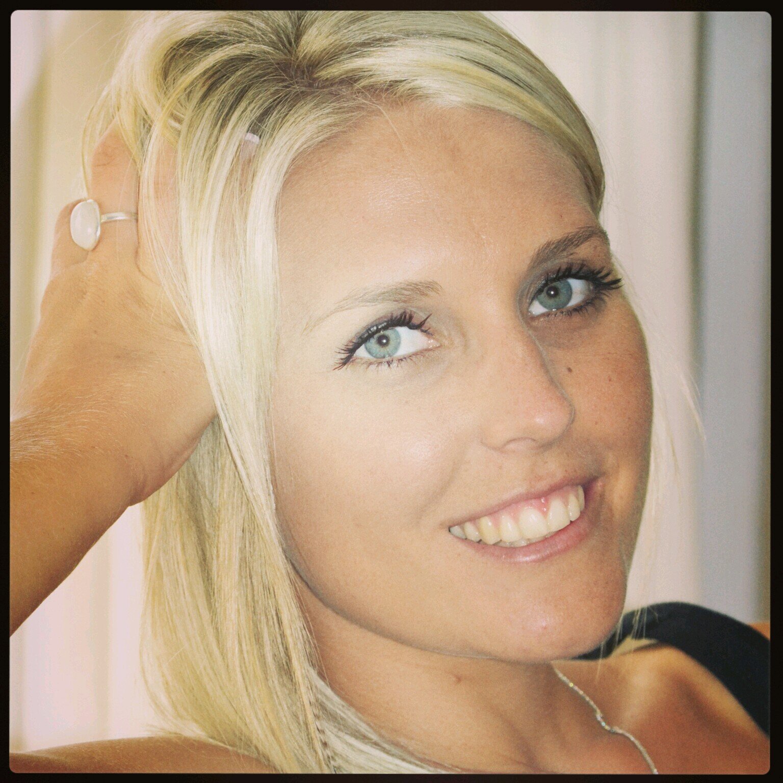 sharni_vnzyl's profile picture. Never Change the peson you are, to the person you want to be, Be Yourself!