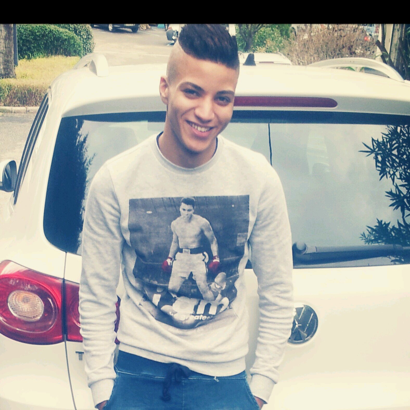Folow me Sur Facebook : Yassin C'est correct