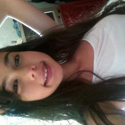 Ohh moreninha bonita feliz 14 anos bem feliz segura a voz quando for pergunta solteira de carterinha haha rsrrs