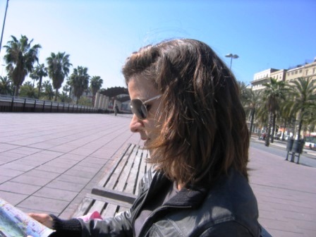 reader and writer, technophlile, musichead. Lecturer at Bezalel Academy for Arts and Design.