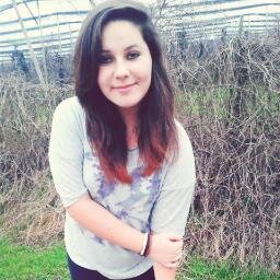 Asking Alexandria and Pierce the Veil saved my life. 13 y/o. LOVE BANDS | instagram - @darkness_christie