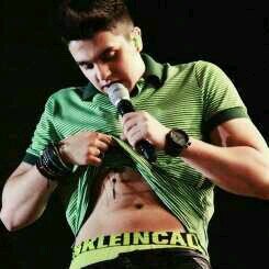Substituindo o @Vivaumamor  Sigam  @_luansantanajf