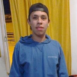 Seguir adelante a pesar de las caídas, una sonrisa falsa.  :(