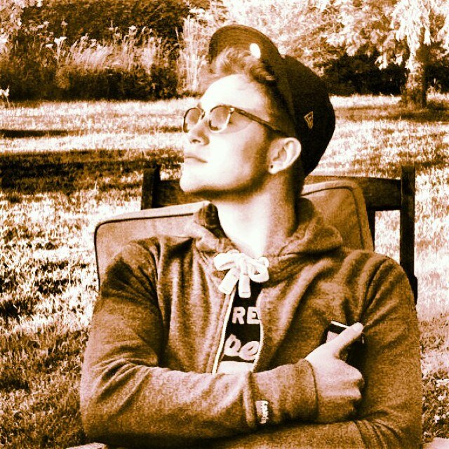 CharlieSteven4's profile picture. I WILL FOLLOW BACK. Instagram: charliersteven . Professional Lighting Operator at TNTMusic: http://t.co/XrUW84Klur