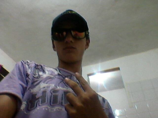 sou muito fã de fank conciente(mineiro)sou mc adoro praia,etc