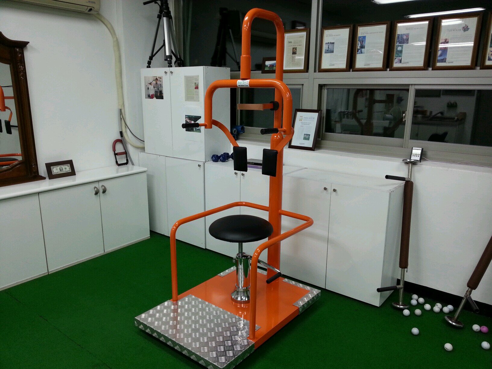 golfdr62's profile picture. 바디턴 골프 아카데미에서 트레이닝기구 제작과 레슨을
하고 있습니다