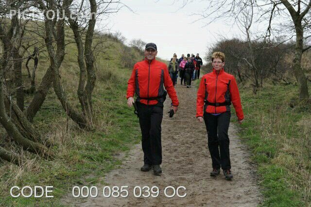Gelukkig getrouwd. Wandelaarster en levensgenietster. Don't worry, be happy.