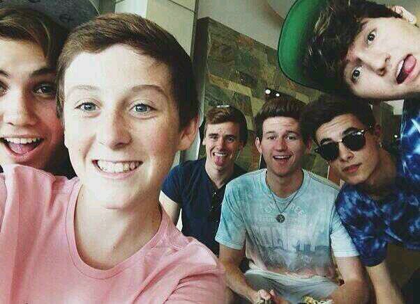 dm us how you feel about anyone in the fandom and we'll tweet it for you anonymously
