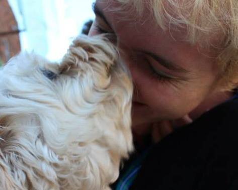 emmcroz's profile picture. i am a fish studying water