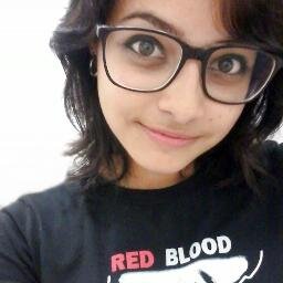 Olá humanos, Prazer, Stefany, 15 anos, namorando, moro em Guarulhos e o resto é resto