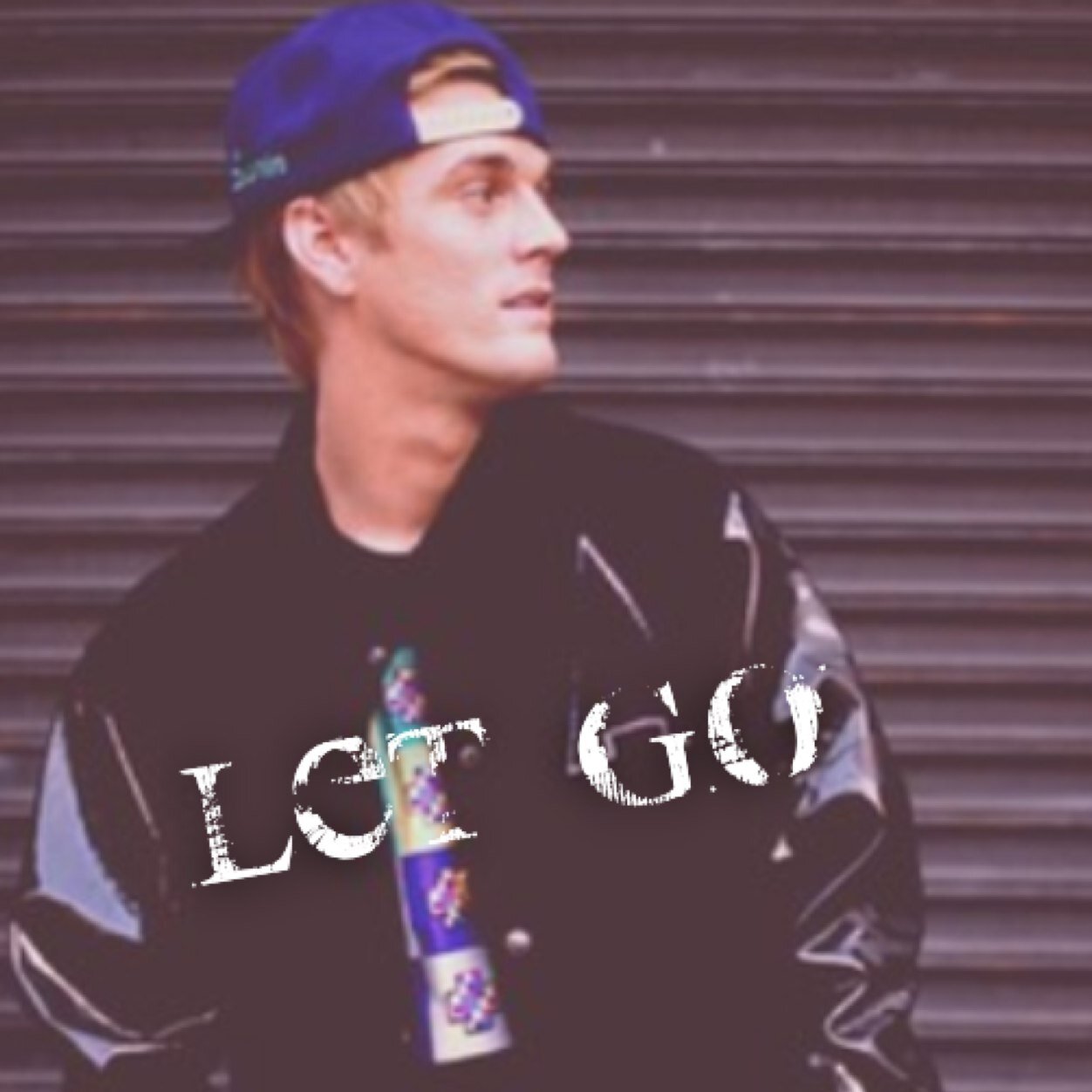 Swedish support, love aaron #ThatsLife #LetGo @aaroncarter http://t.co/VWxoaR71Al