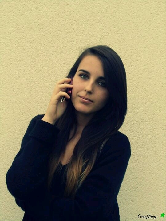 Oceane3613's profile picture. Océane 15 ans née le 20 juin 1998 collégienne ( 3ème ) redoublée, brune avec un tye and die blond, yeux vert, 1m68,5 & en couple !!!! ♥